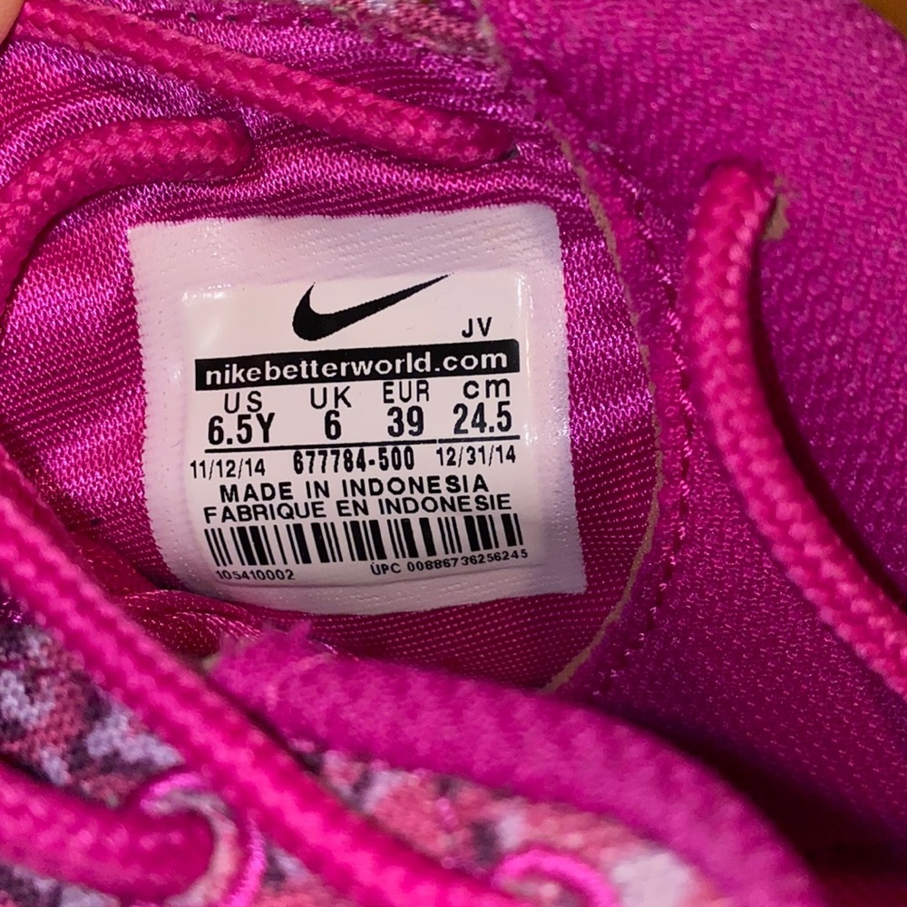 Nike Roche - Picture 3 of 3